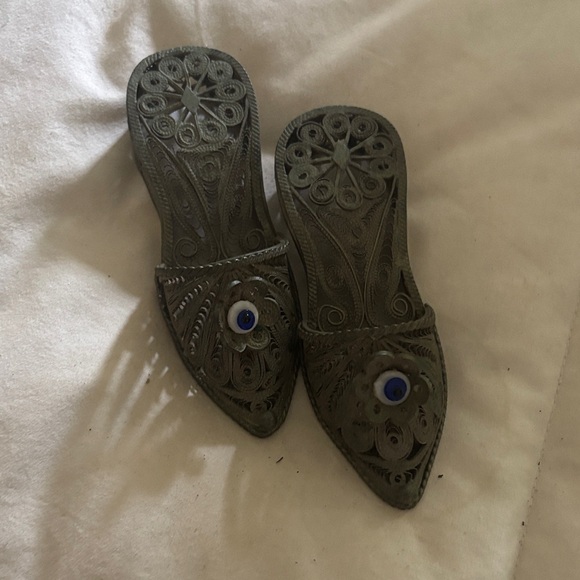 Vintage Turkish filigree decorative shoes with evil eye trinket - Picture 1 of 5